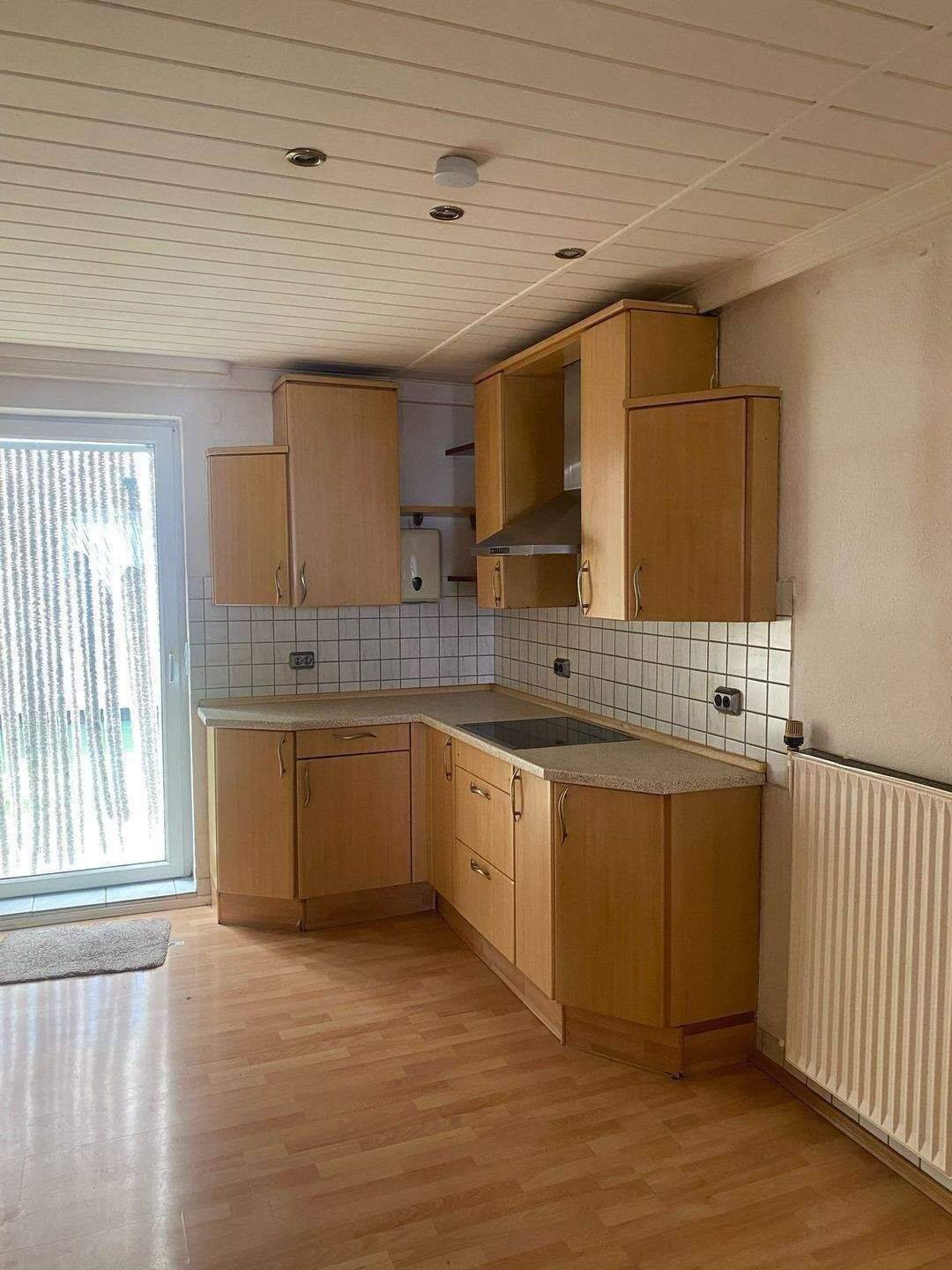 **Sofort bezugsfreies Zweifamilienhaus mit viel Potenzial – Preis verhandelbar**, 28237 Bremen
