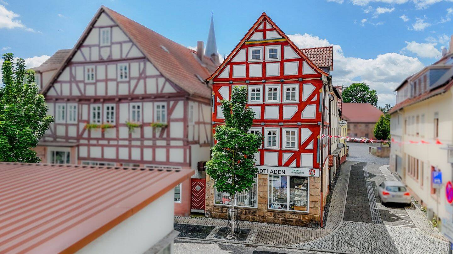 – PROVISIONSFREI – 2 Wohnungen und 1 Gewerbe in Neustadt, 35279 Neustadt (Hessen)