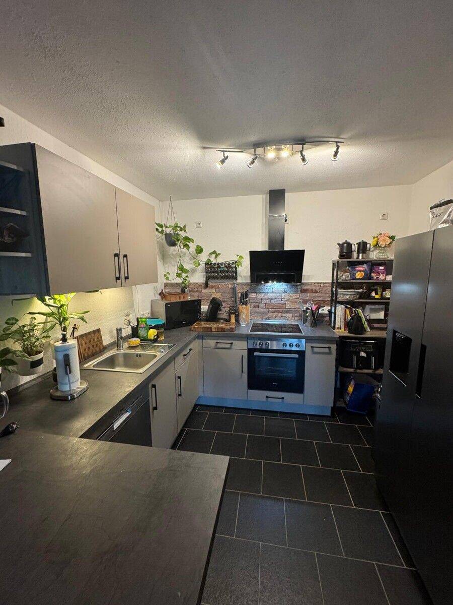 Traumhafte 3-Zimmerwohnung mit Ausblick! Garten, Einbauküche, edlem Parkettboden und viel Licht!, 65510 Hünstetten