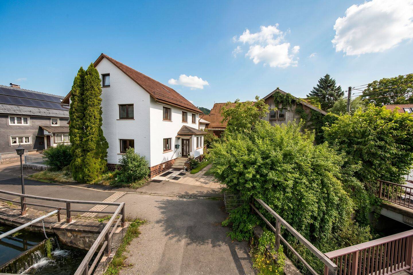 Vielseitiges Haus – ob Mehrgenerationen, Praxis, Pferdehaltung – kein Wunsch bleibt offen, 96528 Schalkau