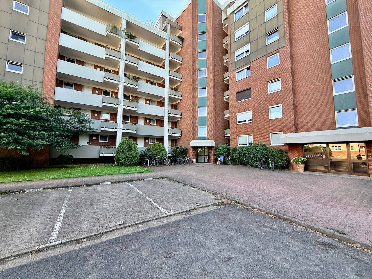 Attraktive 2 Zimmer-Wohnung mit Balkon in Langenhagen, 30853 Langenhagen