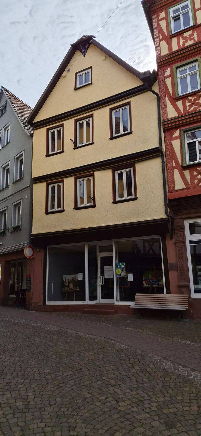 4 Zimmerwohnung mit Wohnküche im 1. und 2. OG, 97877 Wertheim