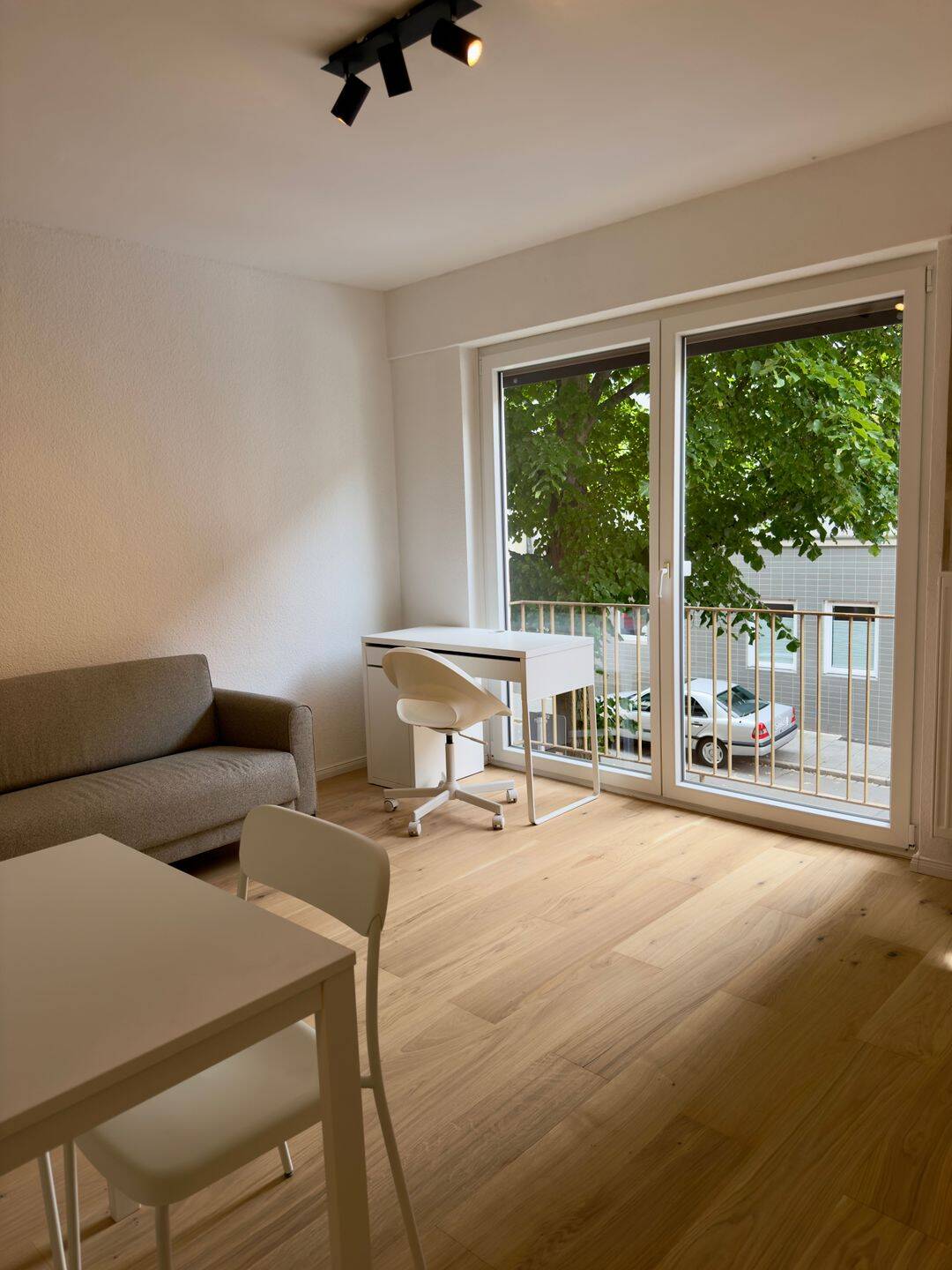 Kernsanierte, möblierte 1-Zimmer-Wohnung in zentraler Lage (TU,
U-Bahn, Stadtpark…), 90489 Nürnberg (Gärten bei Wöhrd Rennweg Veilhof Wöhrd)