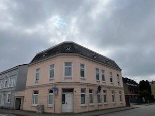 4 Familienhaus, Kellerraum, Carport, Dachterrasse, Terrasse, 4xEBK, 4xBad, 25335 Elmshorn