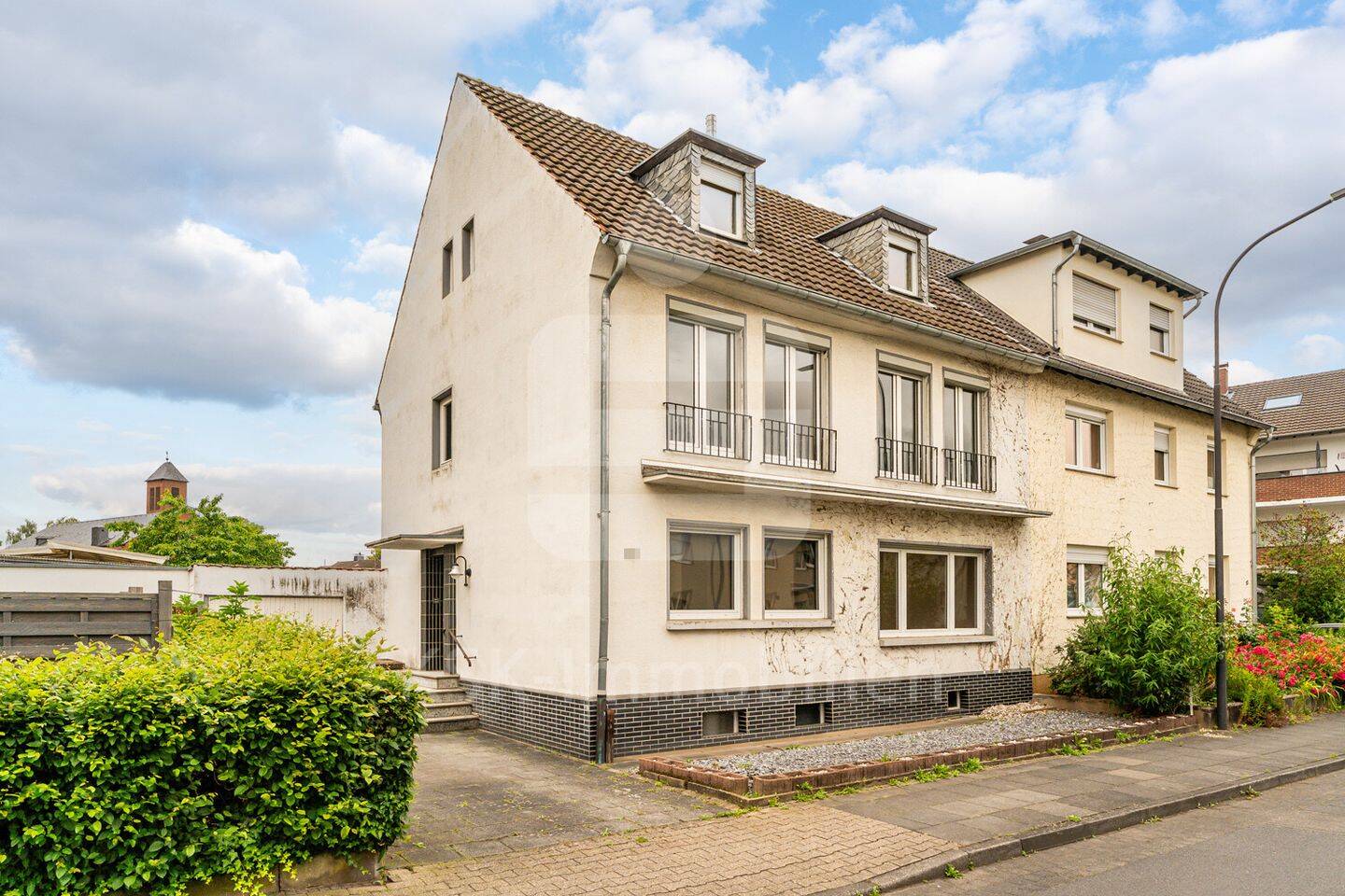Doppelhaushälfte in Troisdorf wartet auf ihren neuen Eigentümer! Verwirklichen Sie sich Ihren Traum!, 53840 Troisdorf