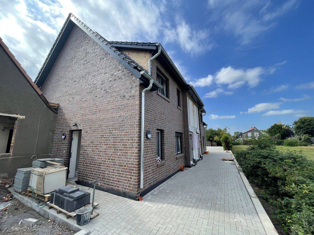 Neubau | Kleine, top-geschnittene Erdgeschoss-Wohnung inkl. EBK und Stellplatz, 27755 Delmenhorst