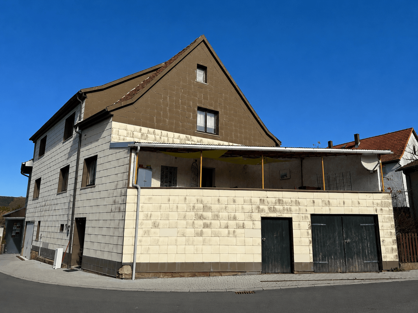 Geräumiges Einfamilienhaus mit viel Potenzial in Schwallungen – 191 m² Wohnfläche, 98590 Schwallungen