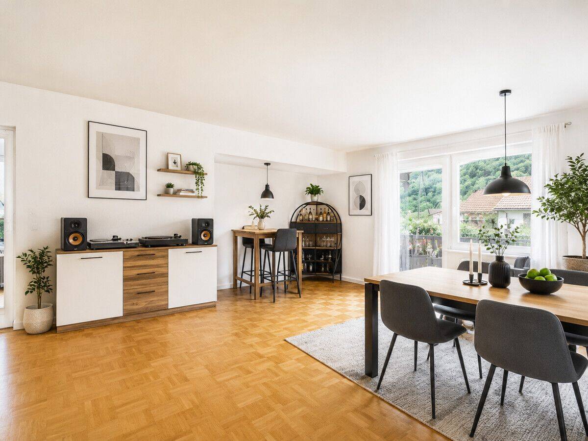 Wohnen mit Urlaubsflair – Dachgeschosswohnung mit Wintergarten, Pool & Sauna, 83707 Bad Wiessee