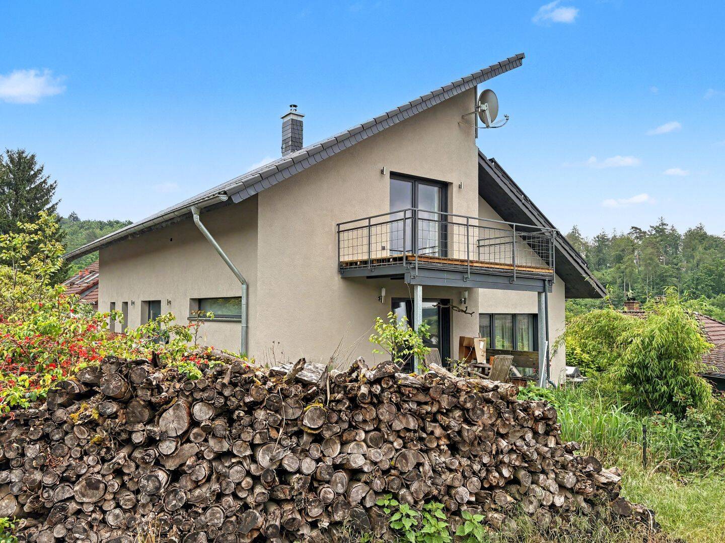 Designer High-Tech-Einfamilienhaus in bester naturnaher, ruhiger Wohnlage am Hang in Lobbach, 74931 Lobbach