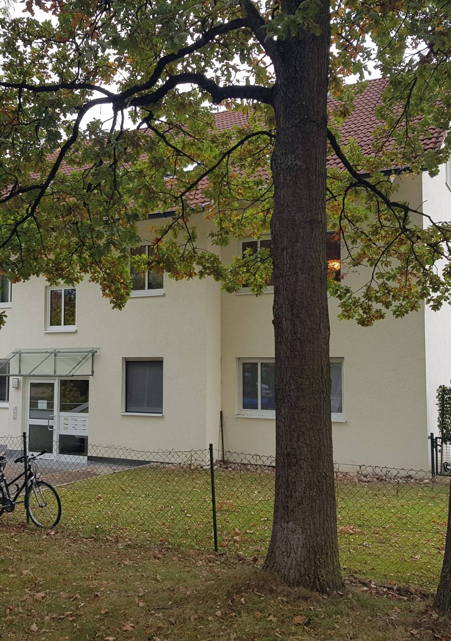 Helle und gepflegte 3-Zimmer-Wohnung mit Balkon, Tiefgarage und Stellplatz in ruhiger Lage, 86551 Aichach
