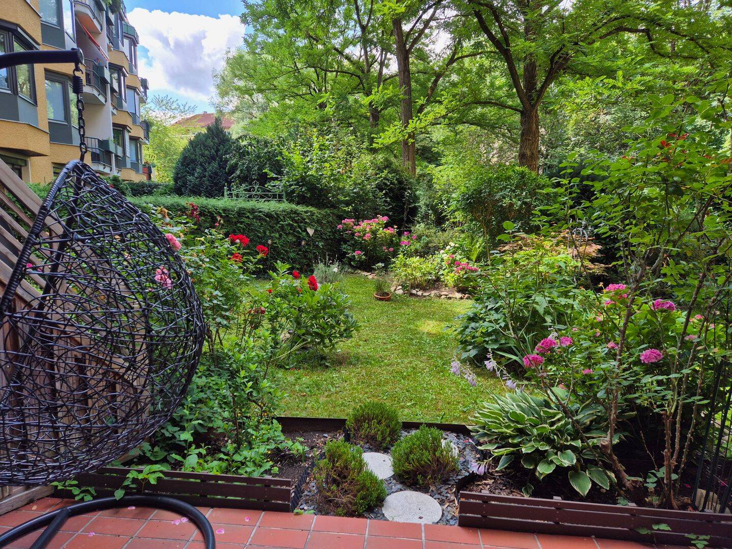 Großzügige 2 ZKB mit Terrasse und kleinem Gartenanteil, 86199 Augsburg (Bergheim Göggingen Haunstetten Inningen)