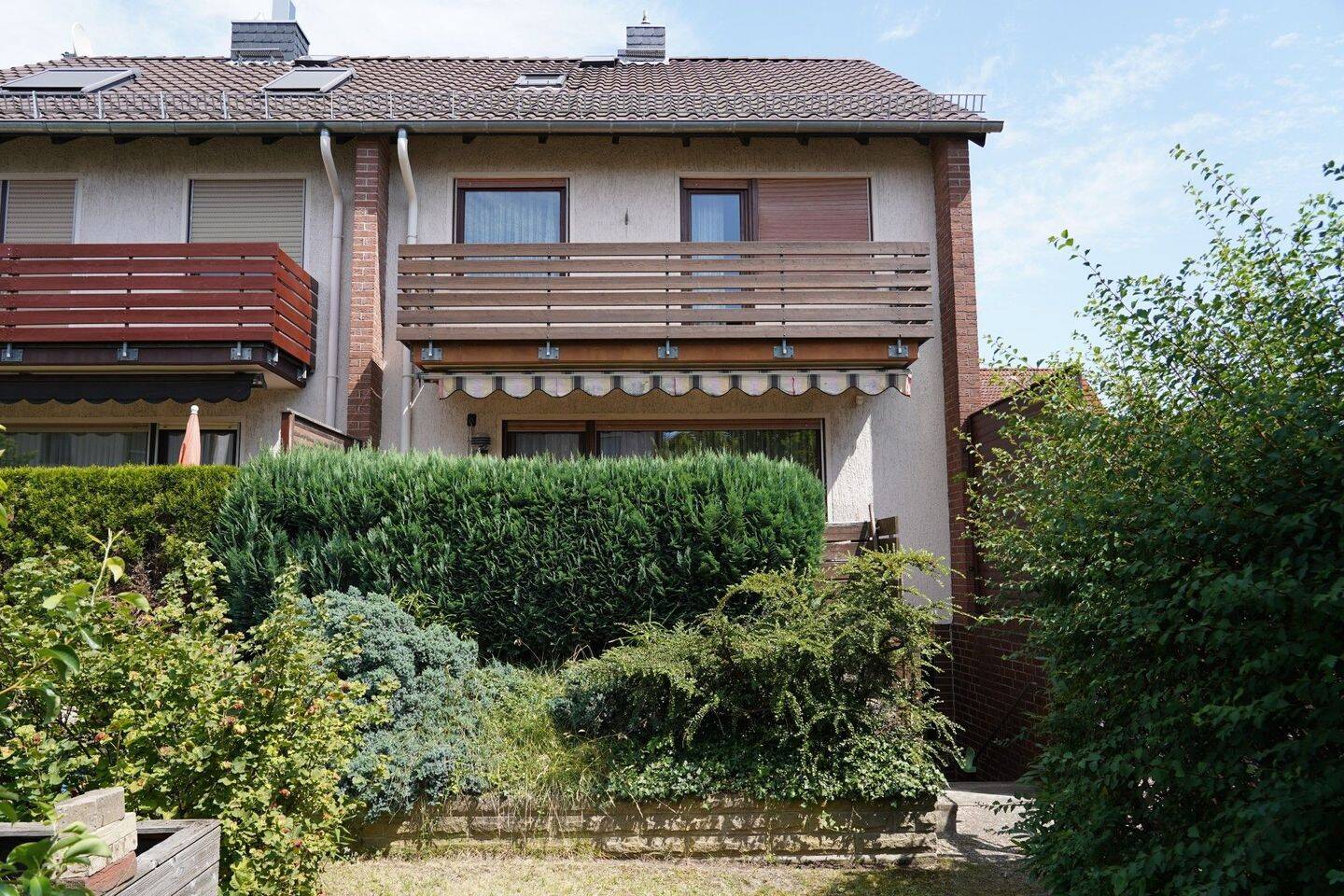* Attraktives Reihenendhaus mit Garage * – in guter Wohnlage am Stadtrand von Lehrte, 31275 Lehrte