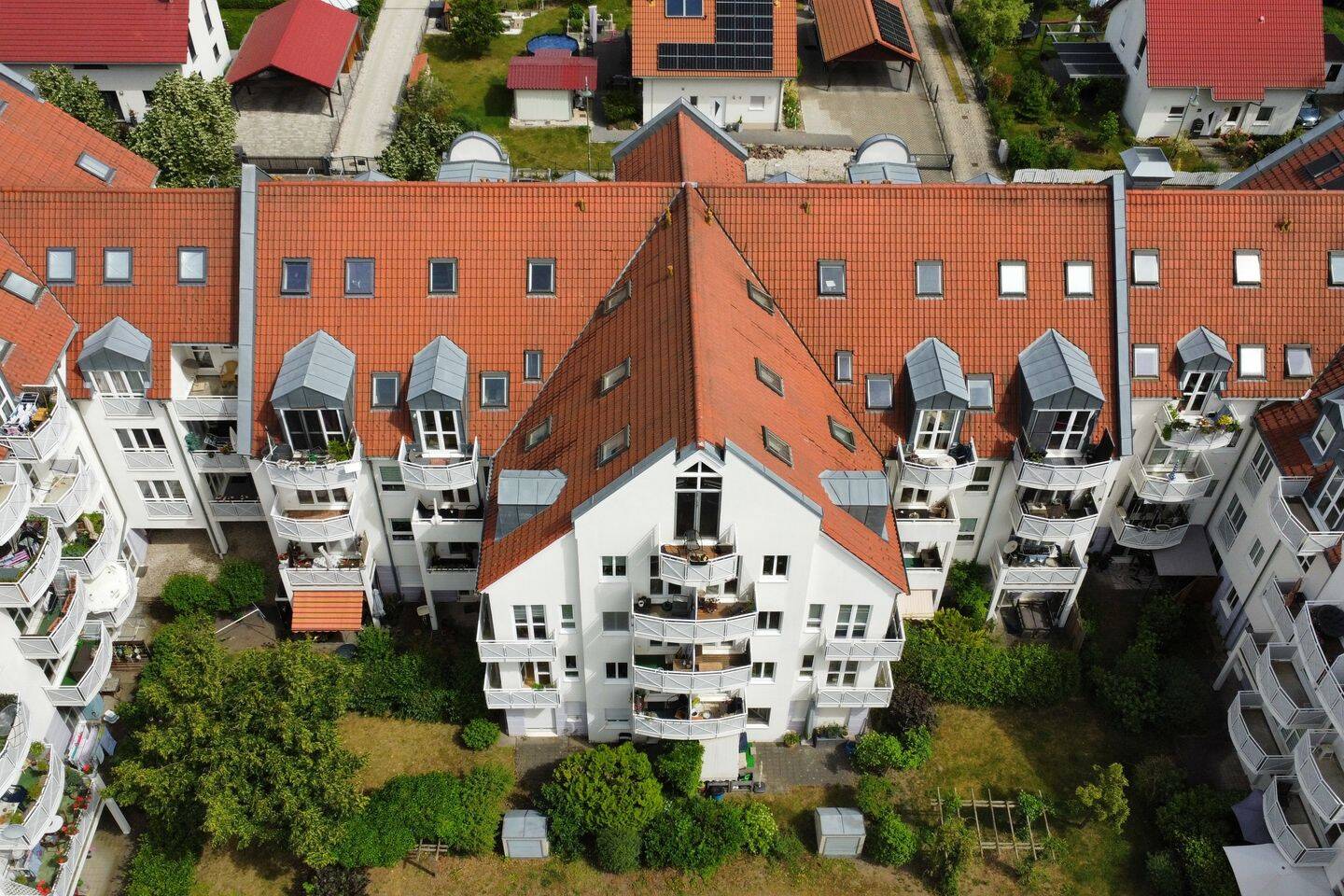 SONNIGER RÜCKZUGSORT AUF ZWEI ETAGEN | Maisonette mit 3 Balkonen und besonderem Wohngefühl, 4288 Leipzig (Holzhausen Liebertwolkwitz)