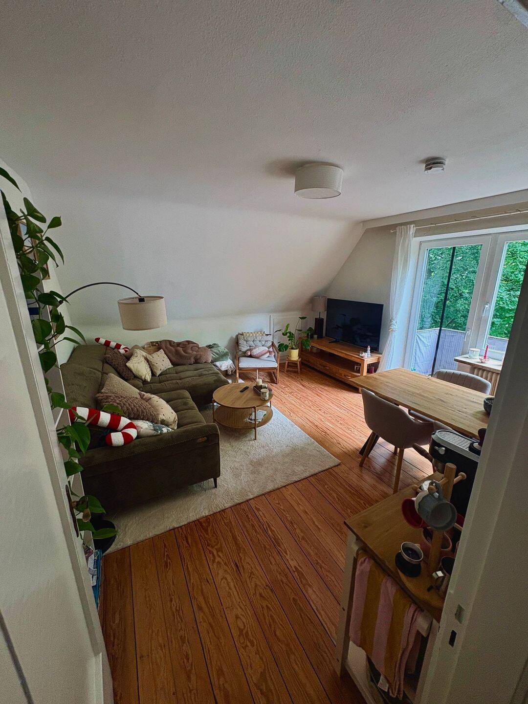 Gemütliche 3-Zimmer-Dachgeschosswohnung mit Balkon in Langenhorn, 22419 Hamburg (Hamburg-Nord Langenhorn)