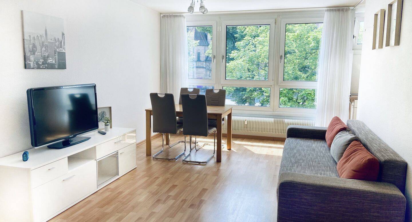 Lichtdurchflutete und kompakte 1-Zimmer- Wohnung in Nürnberg, 90478 Nürnberg (Dutzendteich Gleißhammer Glockenhof Sankt Peter Zerzabelshof)