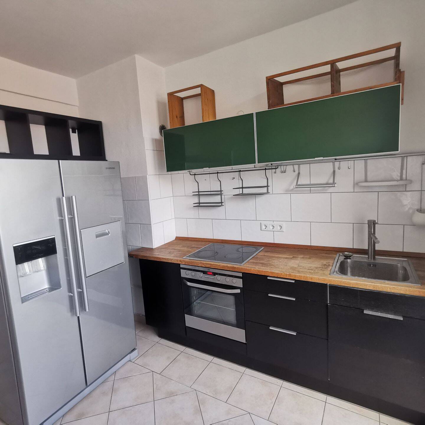 Top Zwei-Raum-Wohnung mit Balkon und Einbauküche, 40217 Düsseldorf (Friedrichstadt Unterbilk)