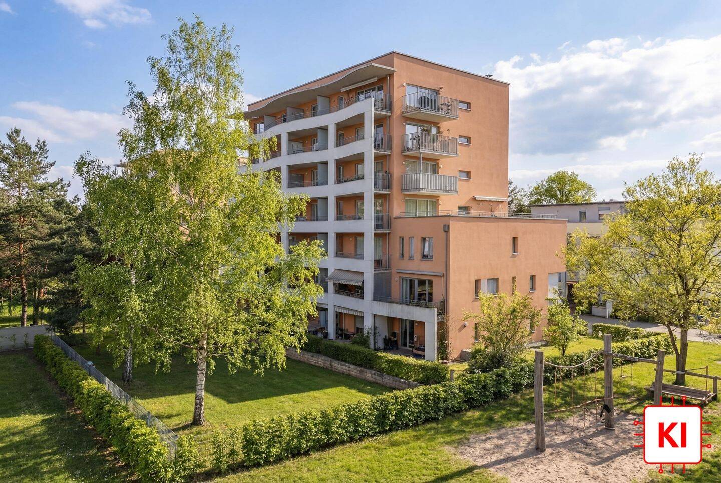 Moderne Wohnung mit Dachterrasse und großer Loggia, 80937 München (Milbertshofen-Am Hart)