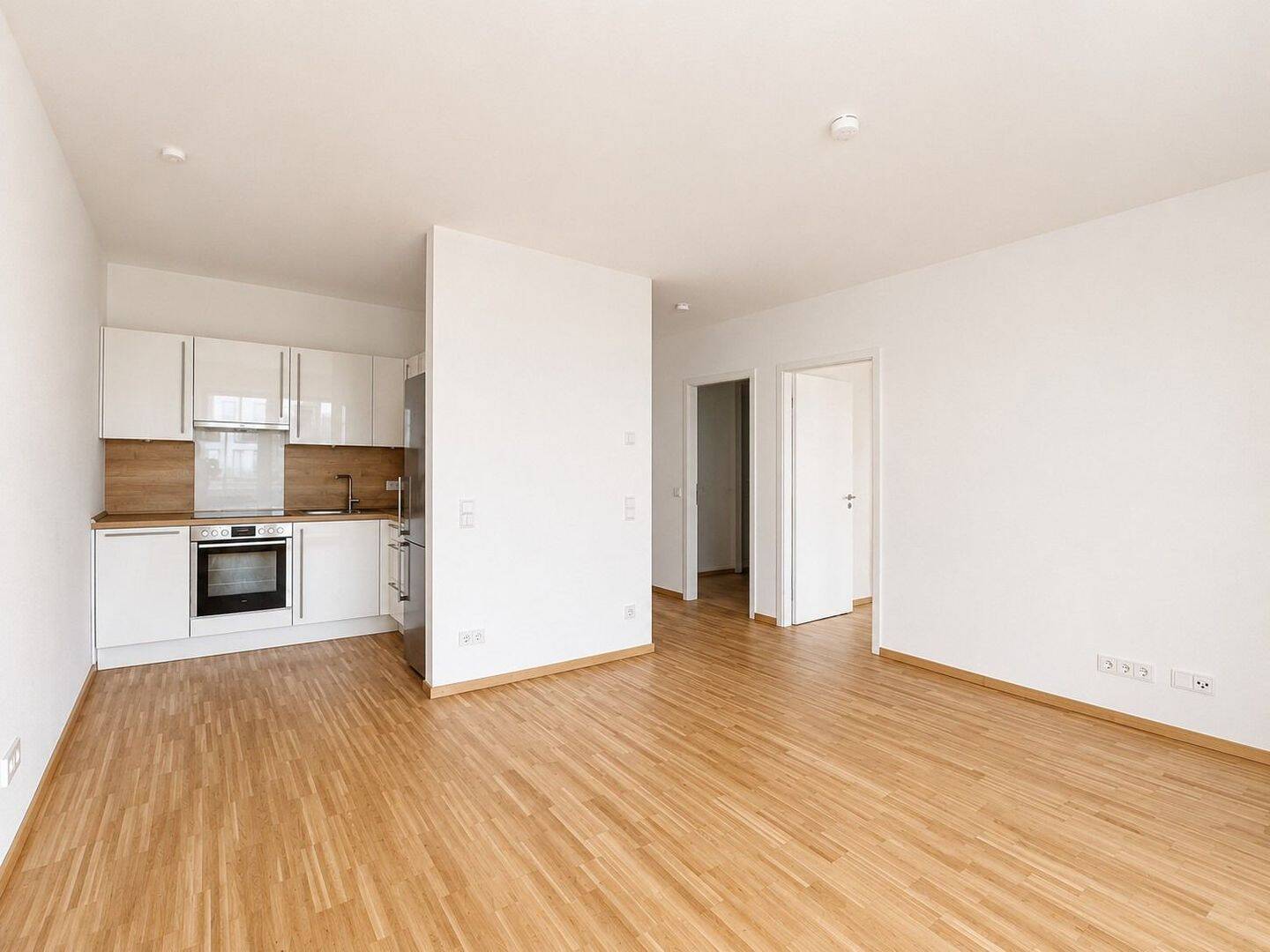 Lichtdurchflutete 2-Zimmer-Wohnung mit moderner Einbauküche, 53123 Bonn
