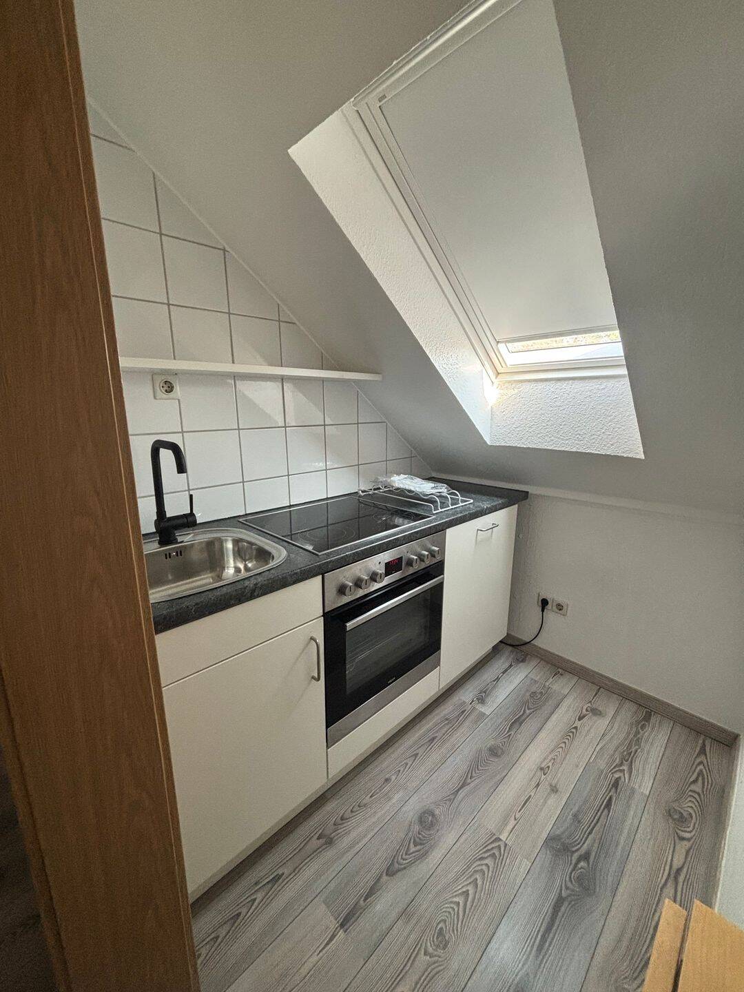 Süße Dachgeschosswohnung sucht neue Bewohner, 91056 Erlangen