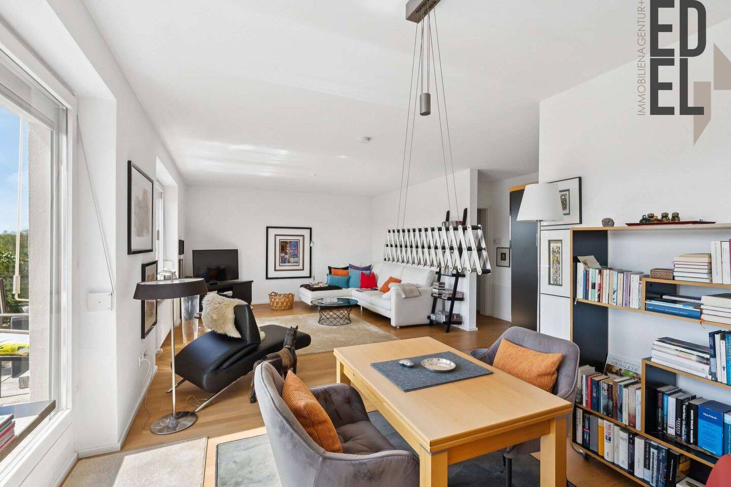 Moderne 2-Zimmer-Eigentumswohnung mit TG-Stellplatz in zentraler Lage von Amberg, 92224 Amberg