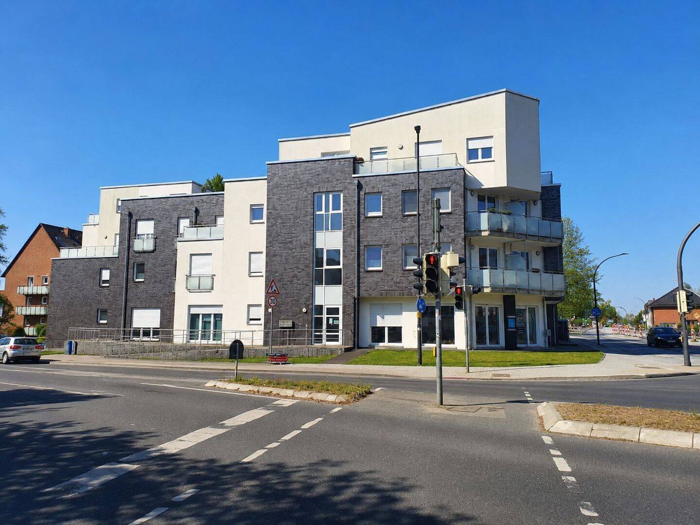 Moderne Erdgeschosswohnung mit Terrasse in Quickborn, 25451 Quickborn