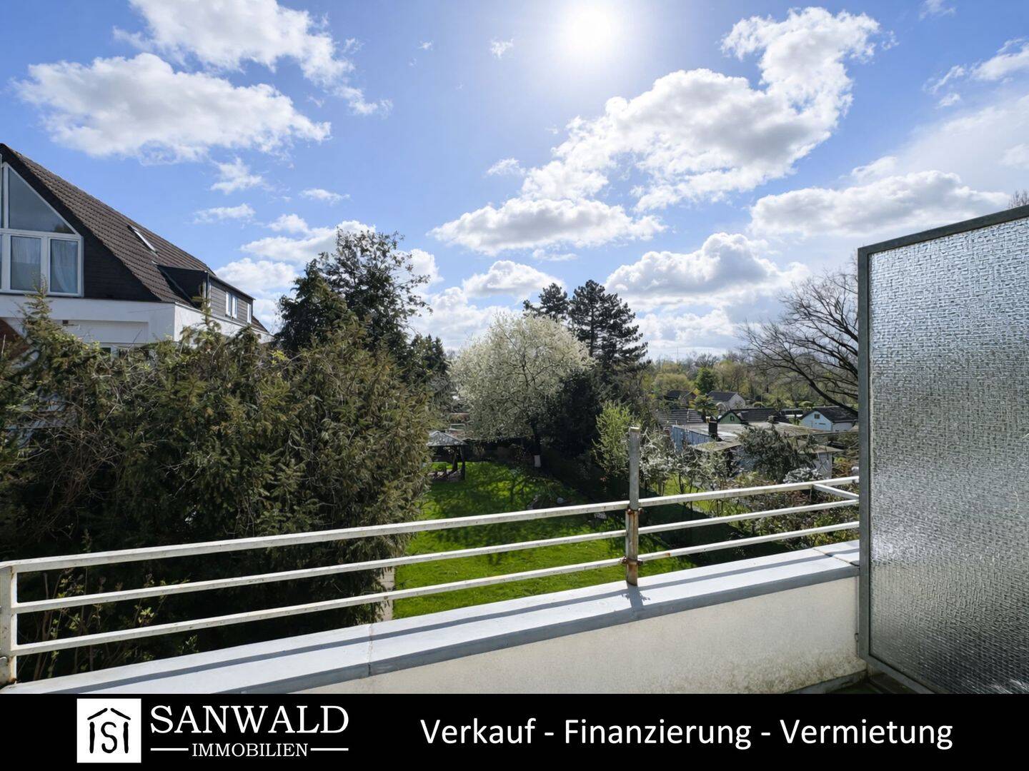 Traumhafte 3,5-Zimmer-Wonung mit Balkon, 40589 Düsseldorf