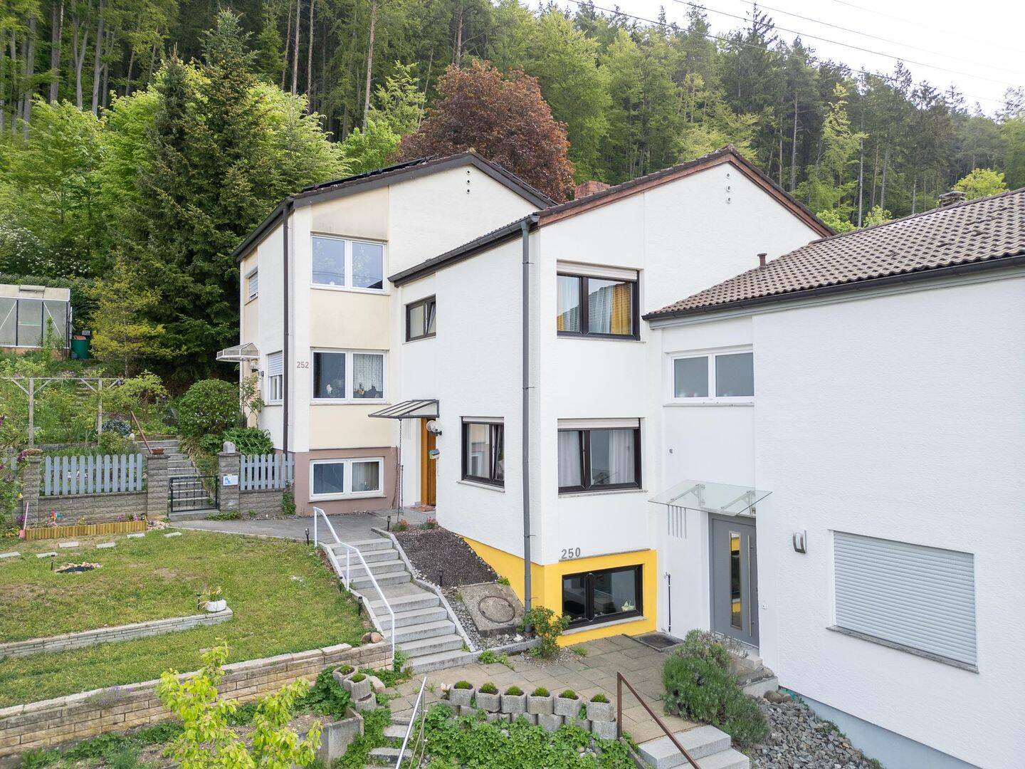Einfamilienhaus mit Garten, Terrasse und schöner Aussicht, 78532 Tuttlingen