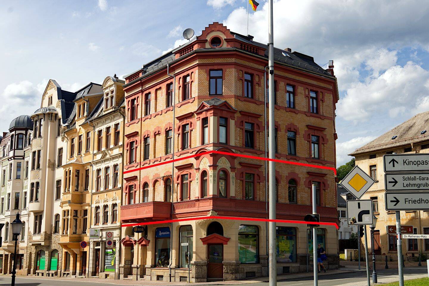 Etagenwohnung mit Balkon und Einbauküche, 7973 Greiz
