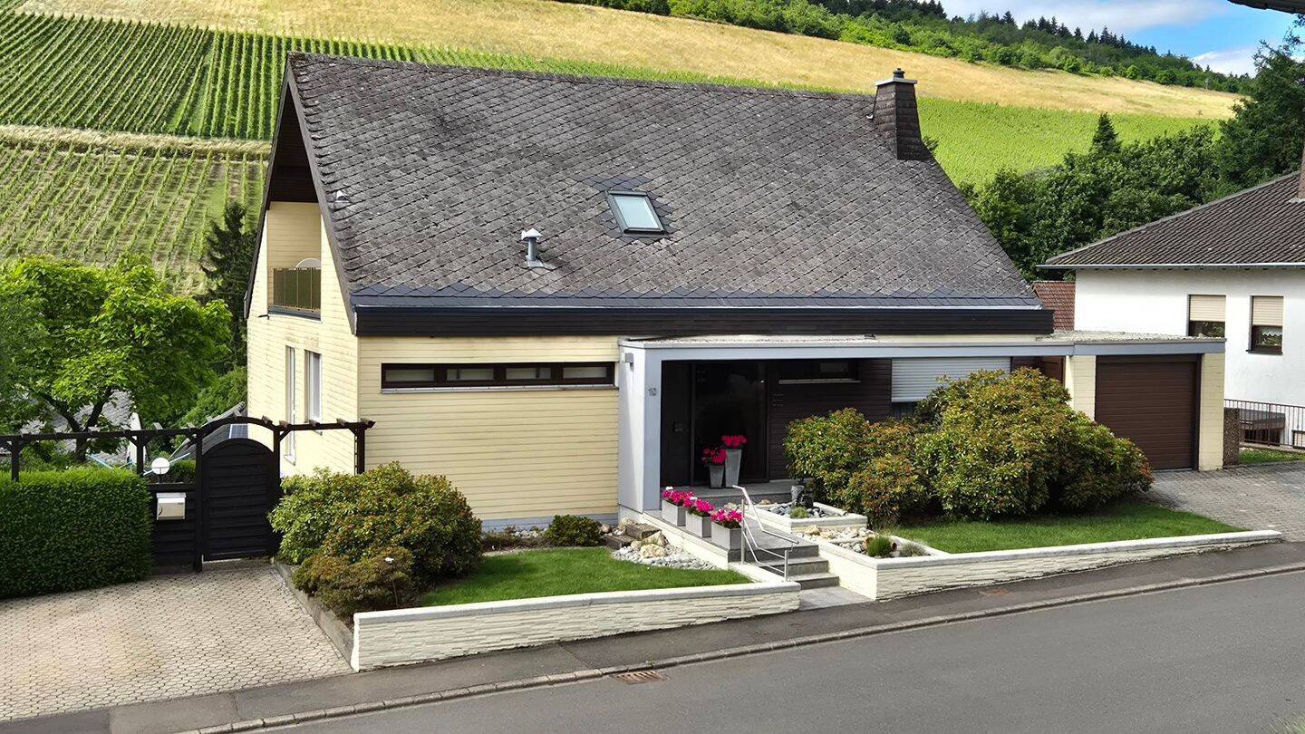 KASEL – nahe Trier – Charmantes, freistehendes Einfamilienhaus mit Einliegerwohnung, 54317 Farschweiler