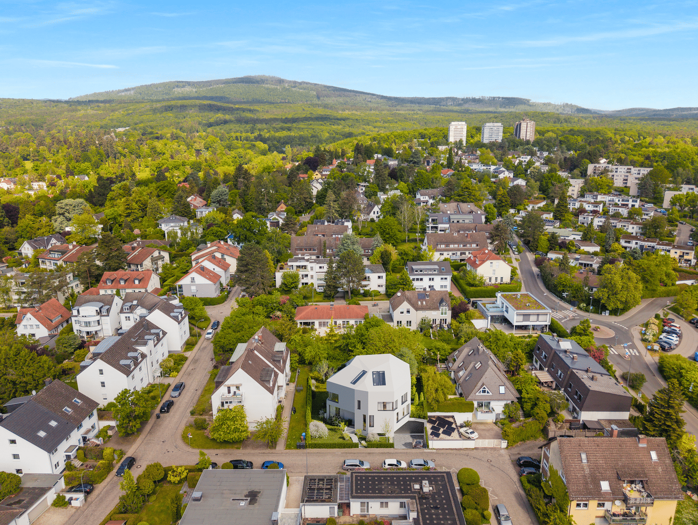 PROJEKTIERTES ARCHITEKTENHAUS auf 720qm Grundstück in Bestlage von Kronberg-Schönberg, 61476 Kronberg im Taunus