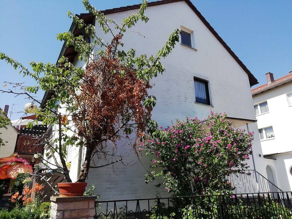 Charmante, großzügige 2 Zi-DG-Whg. mit Balkon in wohnfreundlicher Lage., 91126 Schwabach