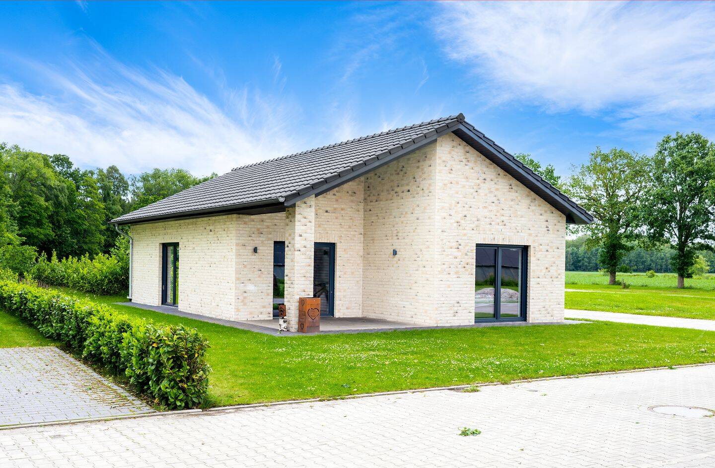 Modernes Ferienhaus am Küstenkanal – Erstbezug in traumhafter Lage, 26169 Friesoythe