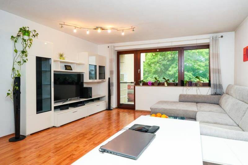 “Wohnpark Sonnenhang” – Beziehbare 4-Zimmer-Wohnung mit TG-Stellplatz, 71384 Weinstadt