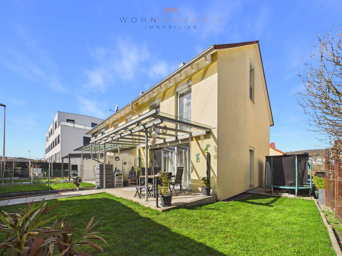 Raumwunder – tolles Eckhaus mit Garten und Garage!, 75223 Niefern-Öschelbronn