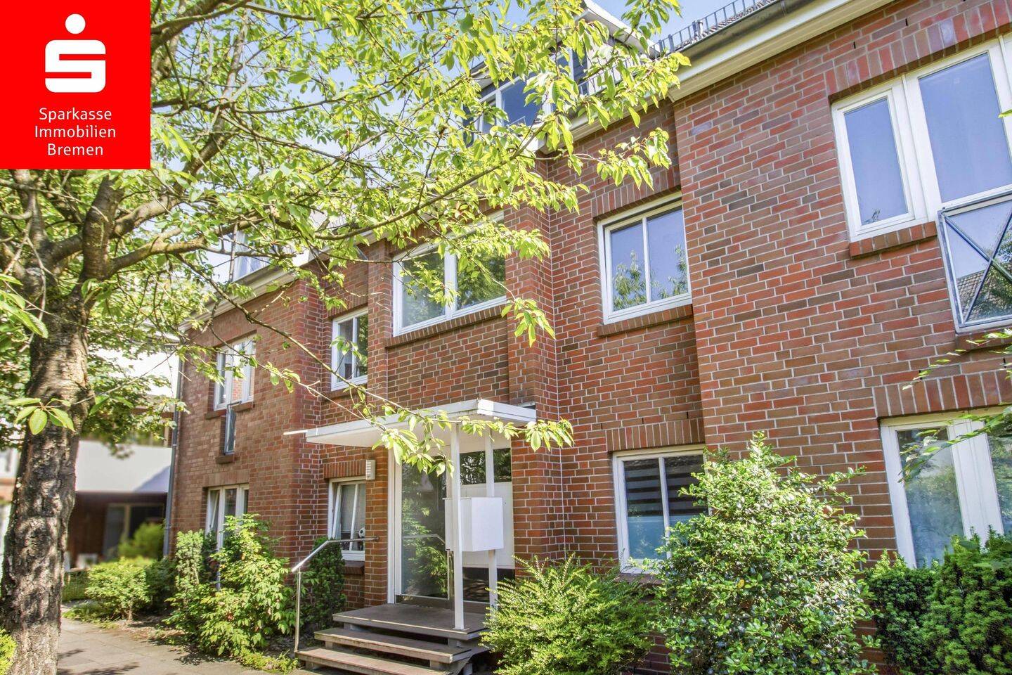 Bremen-Hemelingen: Vermietete Eigentumswohnung mit großem Balkon in guter Lage, 28309 Bremen (Hemelingen Sebaldsbrück)