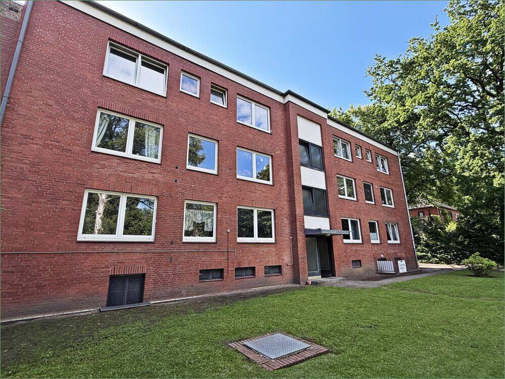 Wohn- und Geschäftshaus mit 16 Einheiten und 10 Einzelgaragen, 22415 Hamburg (Hamburg-Nord Fuhlsbüttel Hummelsbüttel Langenhorn)