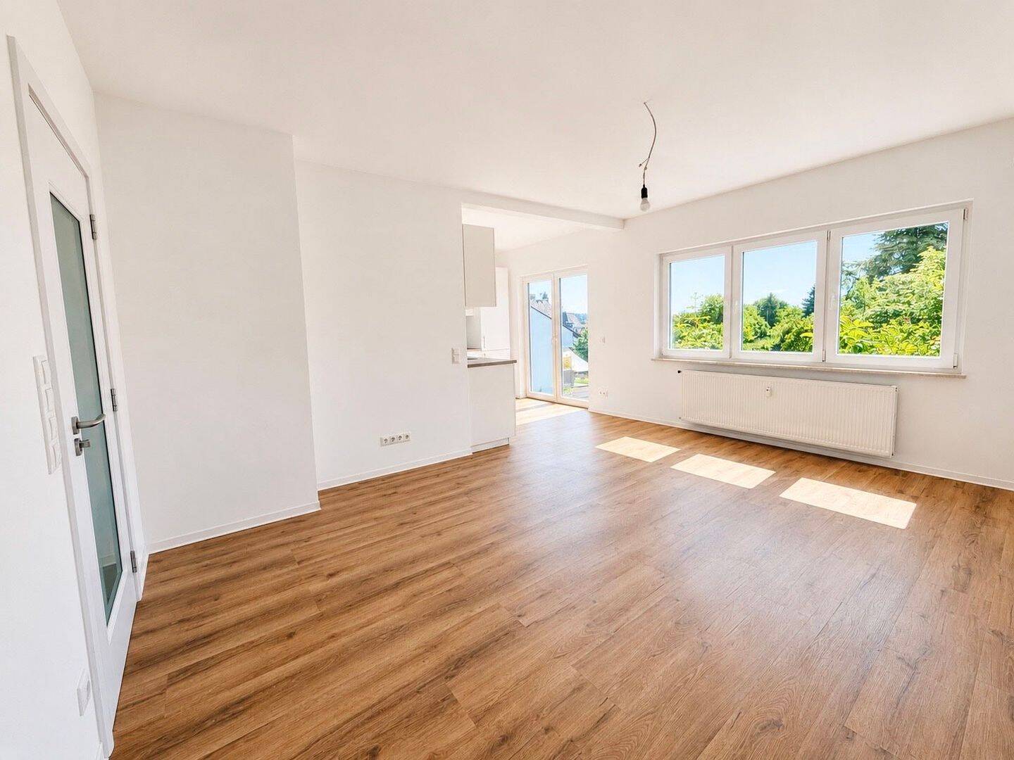 Kernsanierte 3-ZW mit Balkon, Einbauküche, 35463 Fernwald