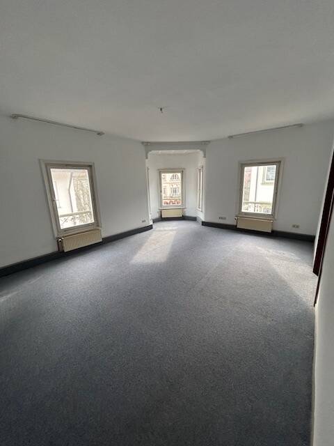 Sonnige und attraktive 4-Zimmer-Wohnung in Bad Wildbad (3. OG), mitten im Zentrum, 1 Min. zur S-Bahn, 75323 Bad Wildbad