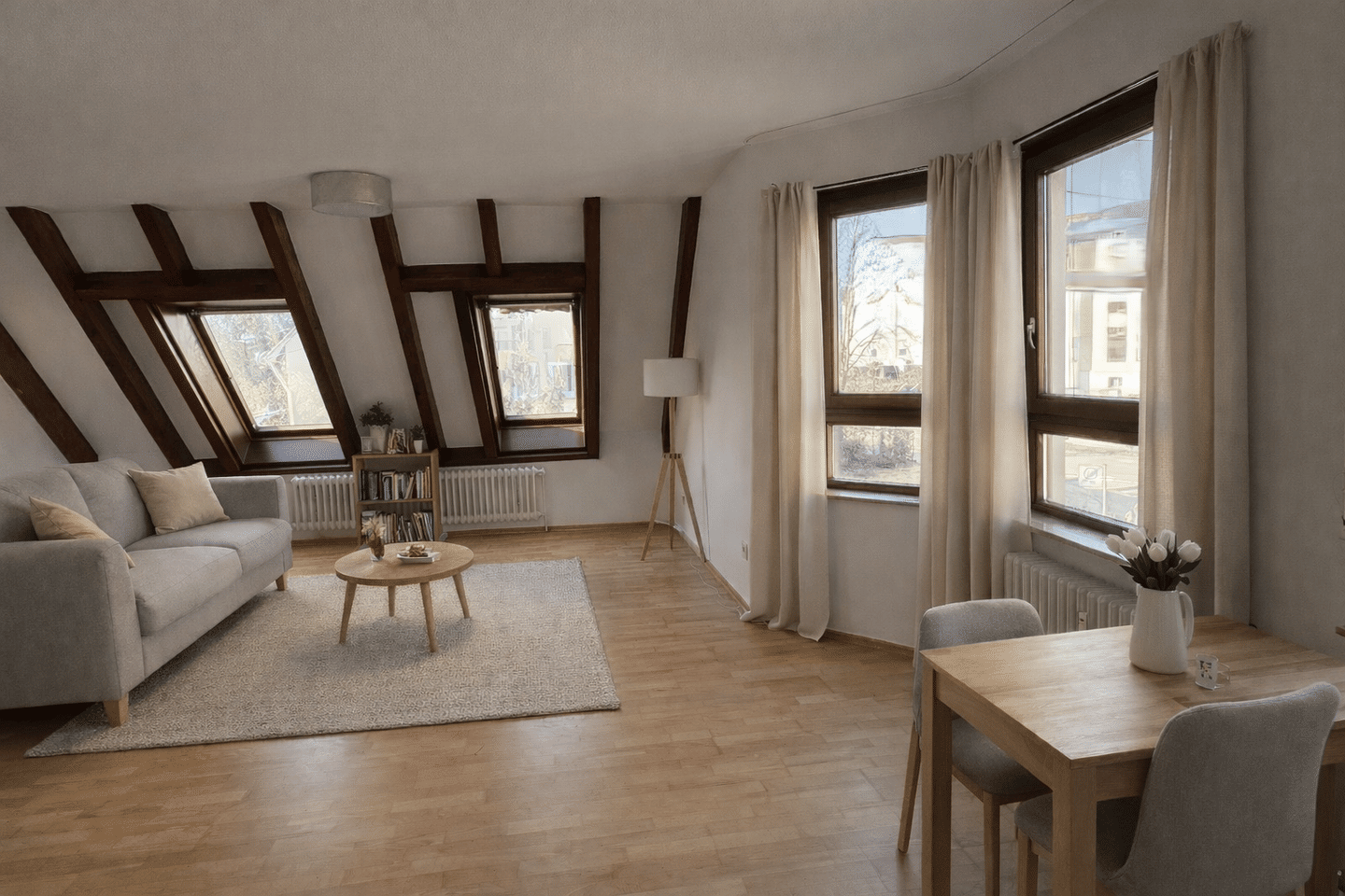 Helle 2-Zimmer Maisonette mit Balkon in begehrter Lage von Stuttgart-Degerloch., 70597 Stuttgart (Degerloch Hoffeld Kaltental Möhringen Sonnenberg)