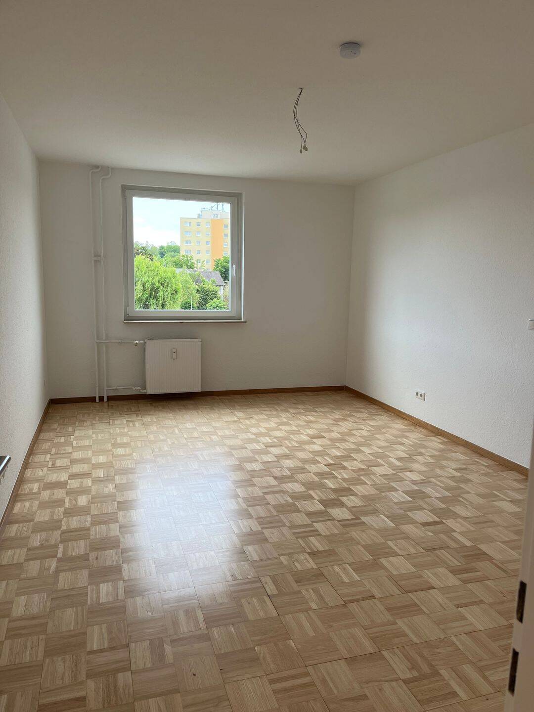 Schöne 4 Zimmerwohnung mit Balkon, 65830 Kriftel