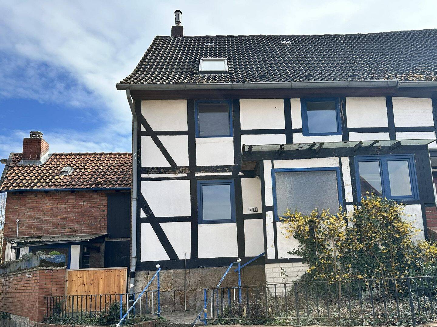 Haus mit Geschichte & Zukunft – Fachwerkcharme zum Selbstgestalten, 31174 Schellerten