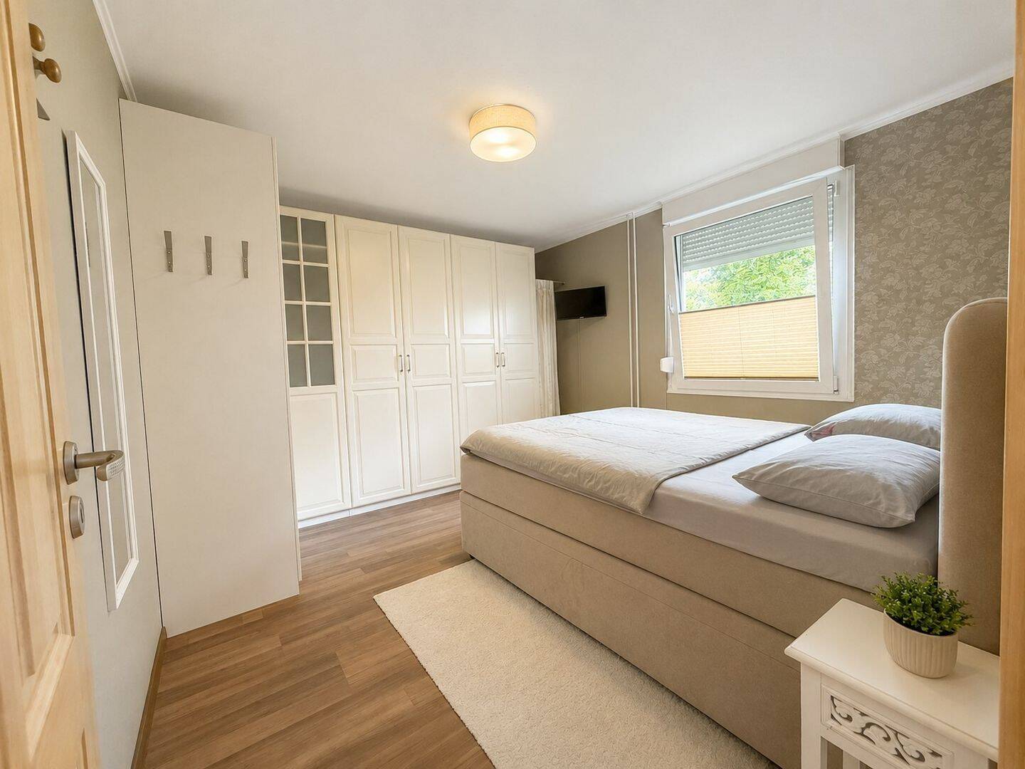 Bezugsfrei und mit Garten: Attraktive 3-Zimmer-Wohnung mit Terrasse und zwei Stellplätzen, 68309 Mannheim (Käfertal Vogelstang)