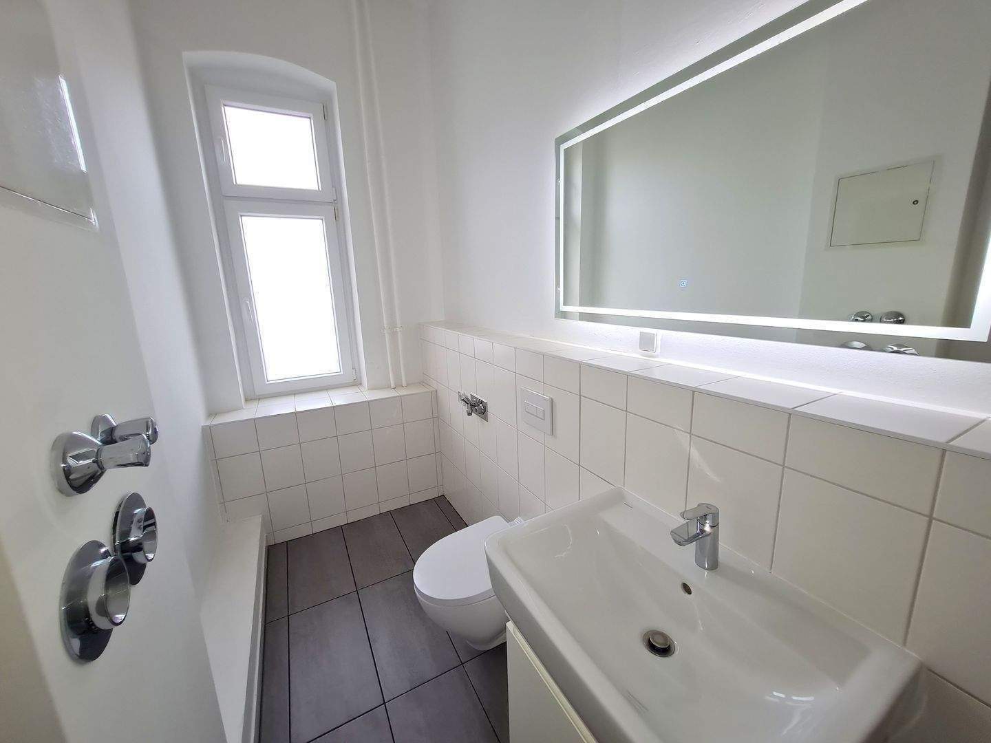 Fern-Ausblick*mehrere Kilometer!*LEERE Wohnung*SCHMARGENDORF*Breite Str. vis-à-vis*LIFT ins 4. Obergeschoss S-O-Balkon, Deckenhöhe über 3 m – 14199 Berlin – Bild 1 von 4