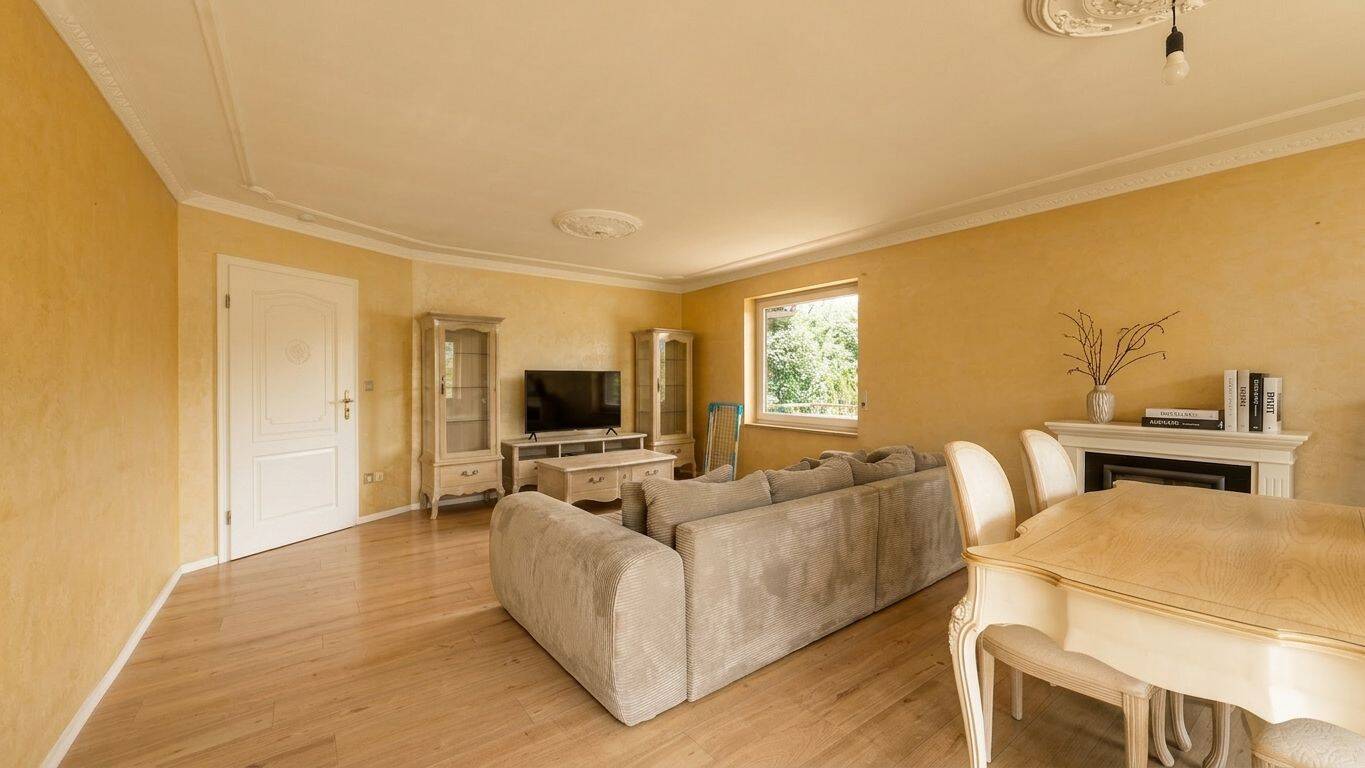 Gepflegte 5-Zimmer-Erdgeschosswohnung mit Balkon und Garage in ruhiger Lage, 78333 Stockach