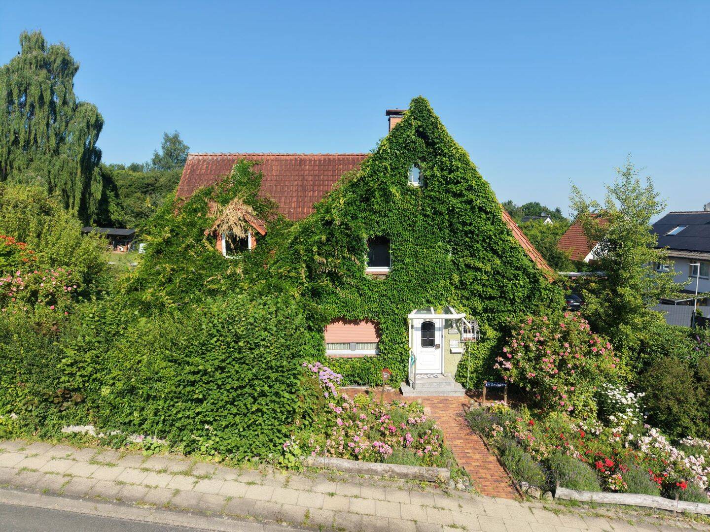 Märchenhaft grün, den Teuto im Blick: Platz für großes Familienglück!, 33699 Bielefeld (Gräfinghagen Hillegossen Lämershagen Ubbedissen)
