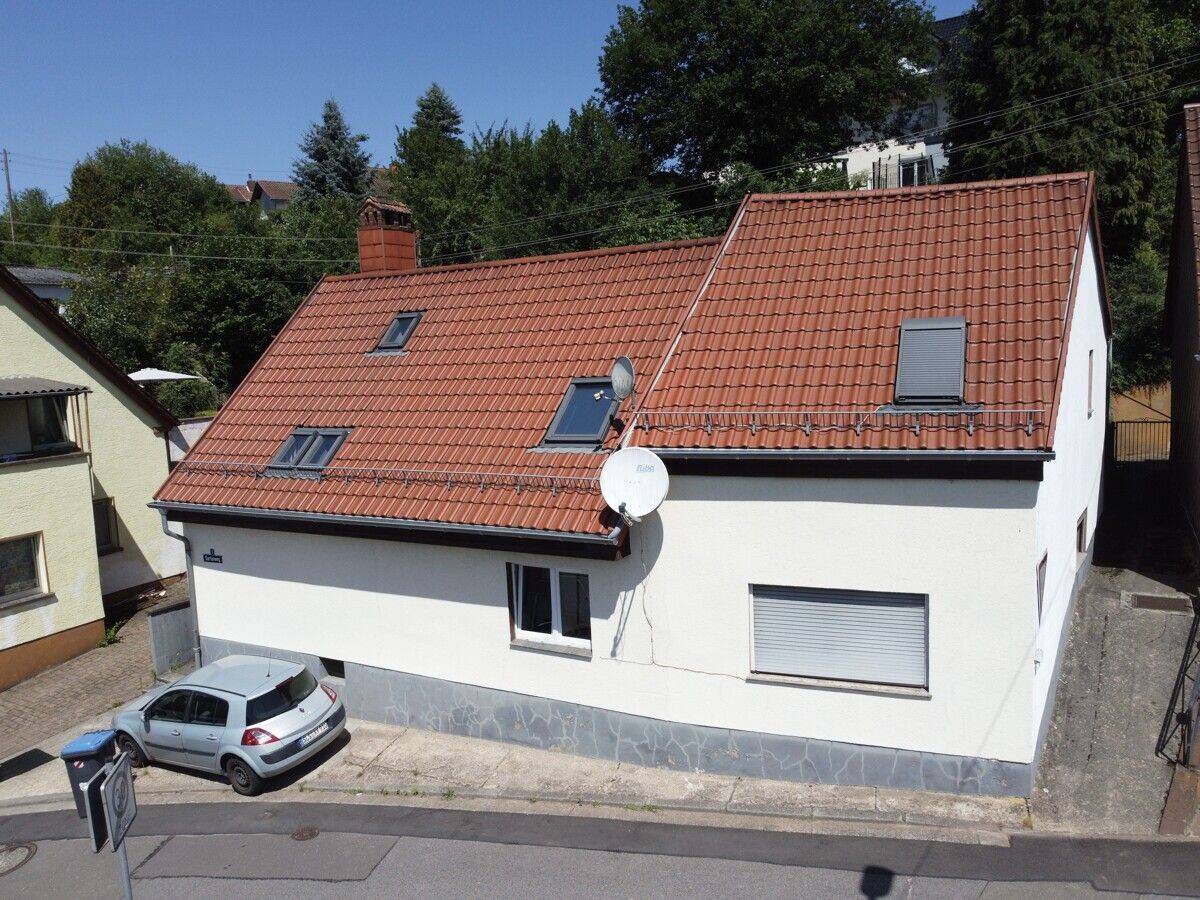 Freistehendes Wohnhaus mit drei separat nutzbaren Wohneinheiten, 66687 Wadern