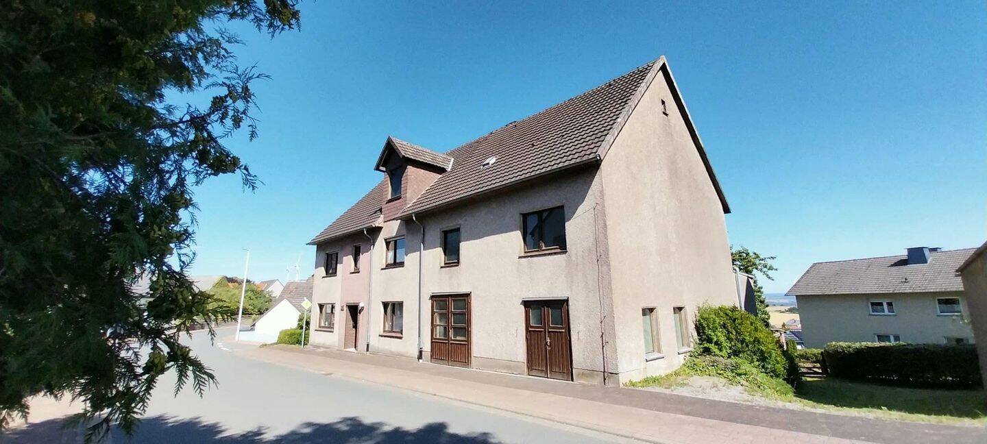 Einfamilienhaus mit Werkstatt – Raum zum Leben und Gestalten, 37688 Beverungen