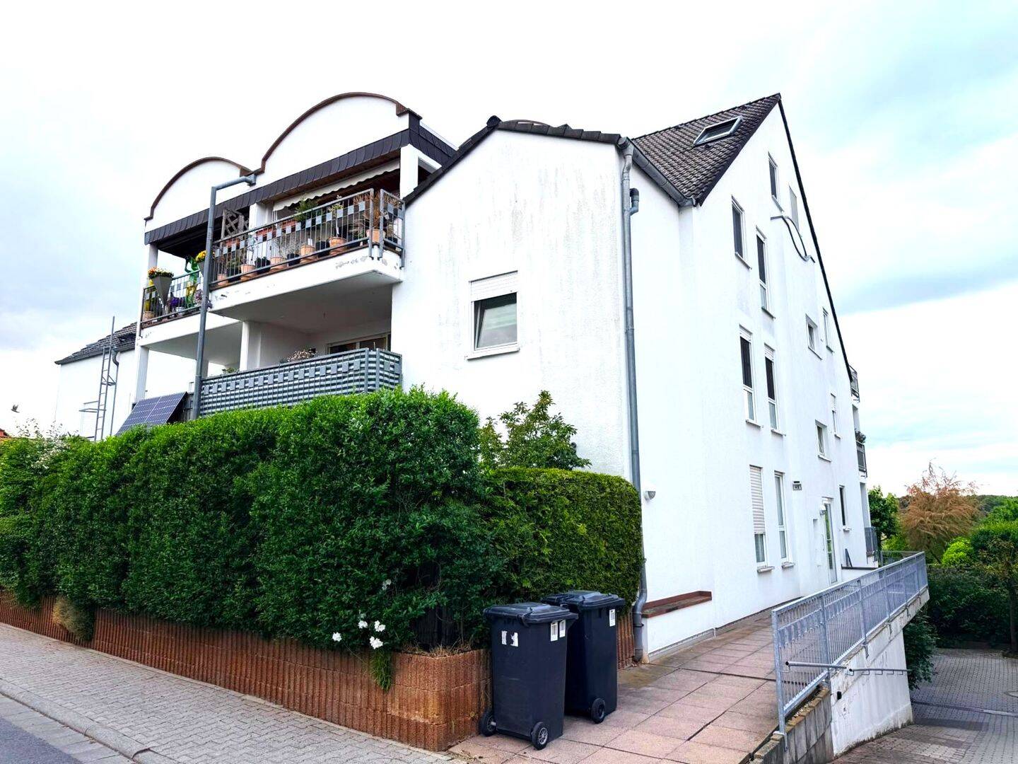 Renovierte, gemütliche und wunderschöne 2-Zimmer-Wohnung in ruhiger Lage von Roßdorf, 64380 Roßdorf