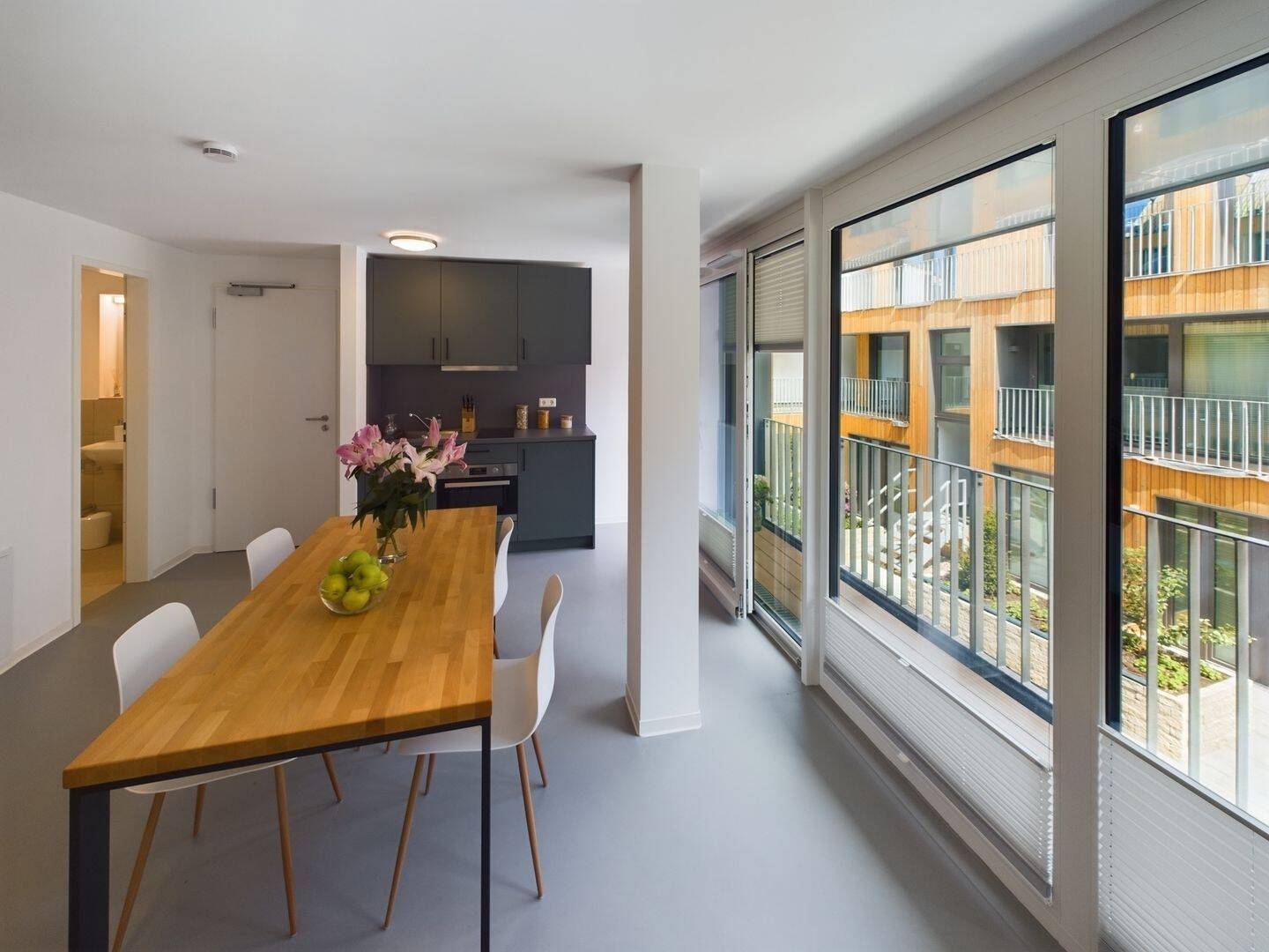Schicke & möblierte all-inclusive Wohnung mit Balkon zentral in Oldenburg | Suite