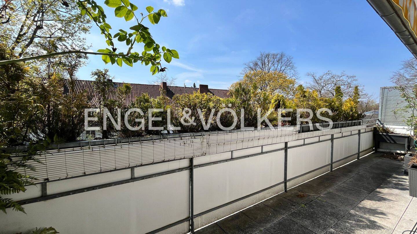 Stilvolles Wohnen auf zwei Ebenen – Komfortwohnung mit Garage in Schwachhausen, 28211 Bremen (Gete Radio Bremen Schwachhausen)